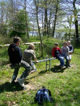 2007 Jungschar Radtour Preetz Wippe auf Spielplatz