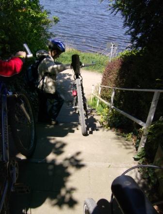 2007 Jungschar Radtour Preetz Treppe hinab