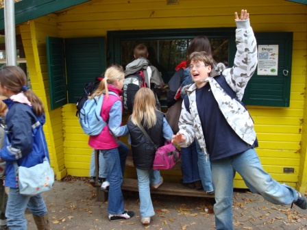 2007 Jungschar  Tierpark  Neumnster Eingang