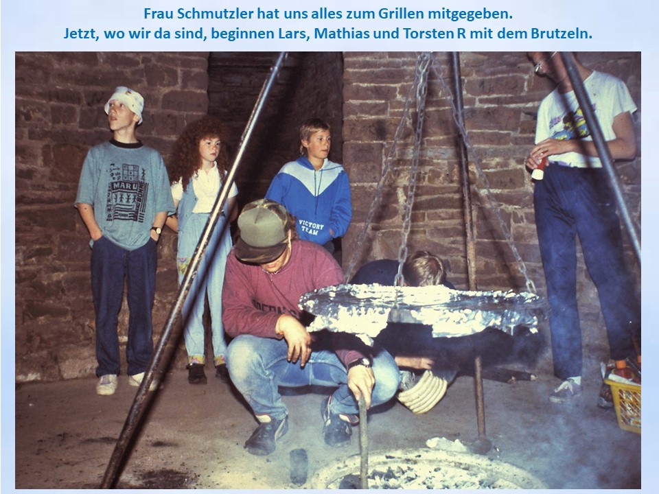 1990 Hugenotenturm abends Grillen