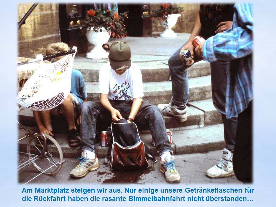 Sommerfahrt 1991 Wernigerode Kinder Ruckscke vor Rathaus