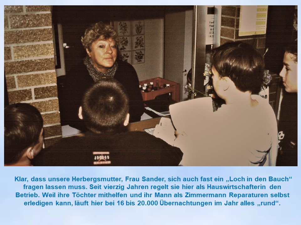 1996 Holzminden DJH Eingang Frau Sander
