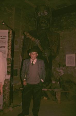2004 Rudolf Jeguschke im Eiszeitmuseum Bordesholm