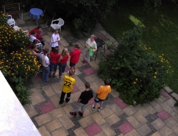 Altes Haus Potsdam Kieler Gruppe im Garten