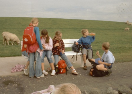 2006 Jungschar Kiel Ausflug Husum Rast am Deich