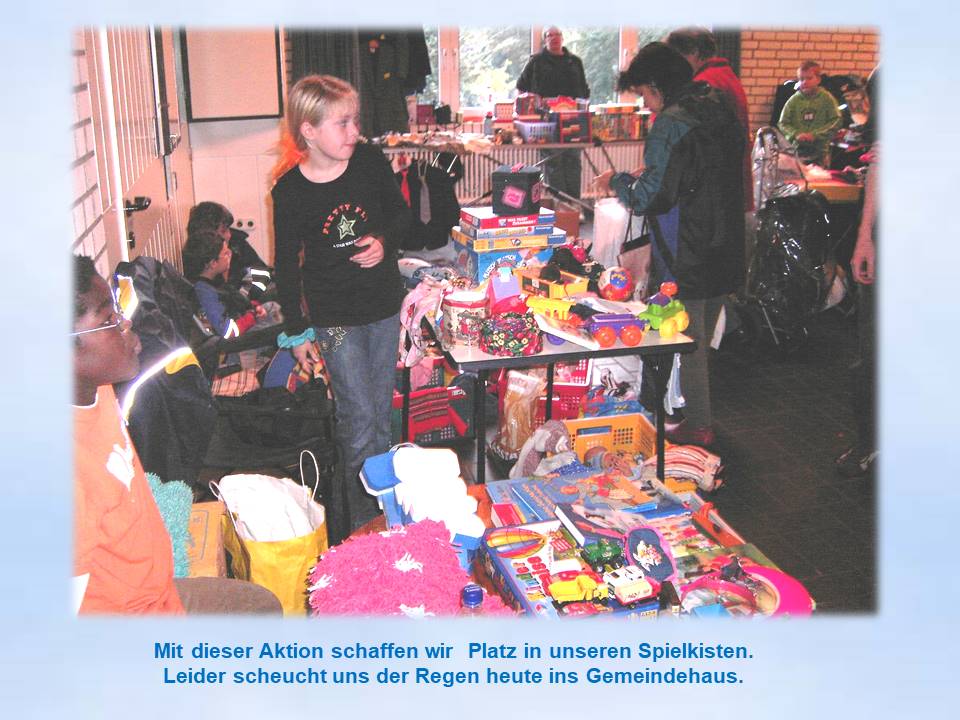 2007 Flohmarktwochenende Kroog im Gemeindehaus