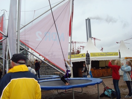 2008 Hafencity Tag der deutschen Einheit Trampolin