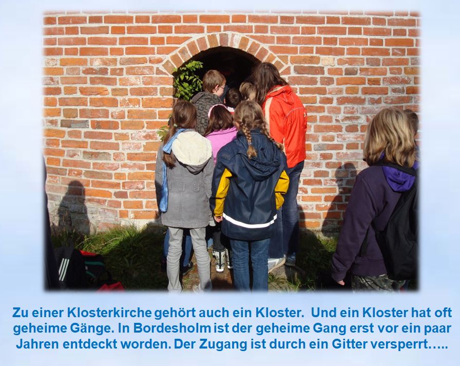 2009 Bordesholm  Klosterkirche Mönchsgang