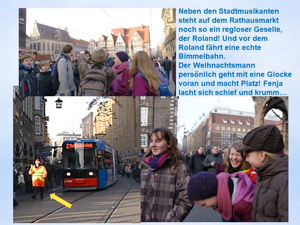 2011  Bremen Weihnachtsmann mit Glocke vor Straenbahn