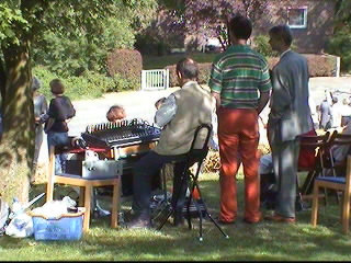 kumenisches Pfingstfest Elmschenhagen Dirigenten am Mischpult